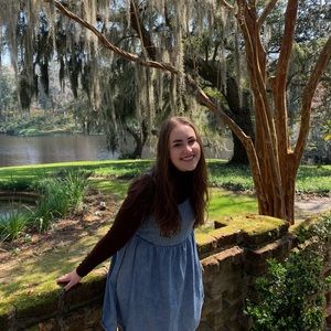 Meet your Posher, Emilee